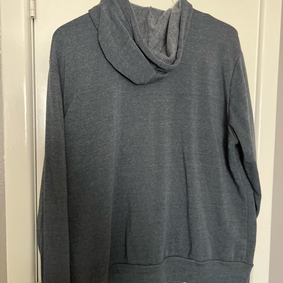 Saturdays in the South are better with a good sweatshirt - Picture 5 of 5